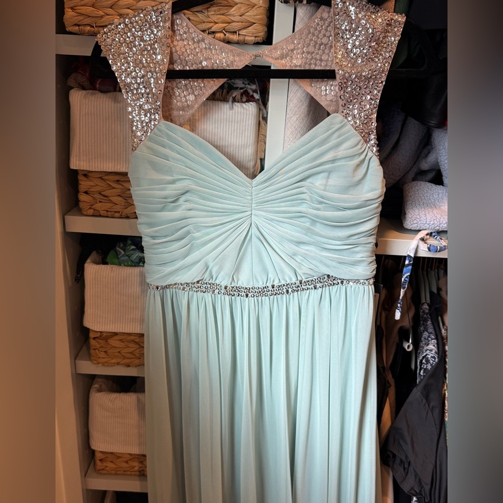 NWT Adrianna Papell gown , light aqua size 6